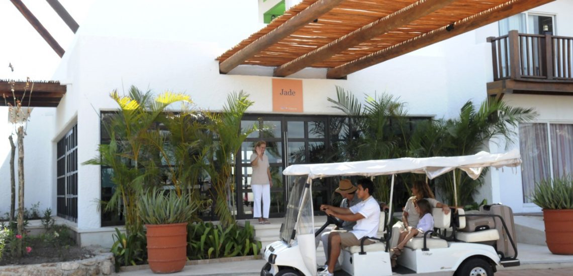 Club Med Cancun Yucatan, Mexique - Image d'un service de voiture offert au village