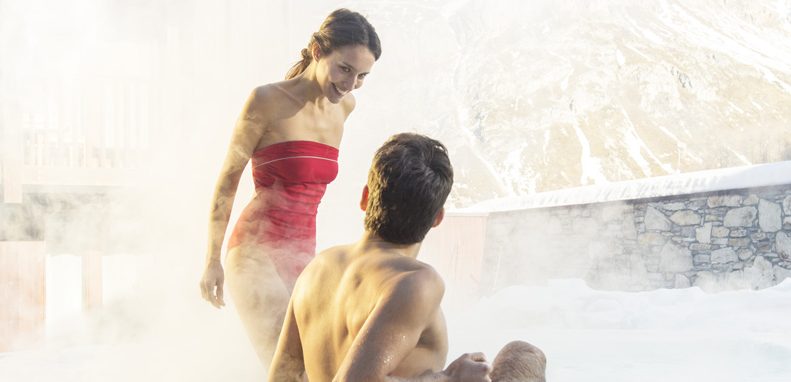 Club Med Val d'Isère, en France - Photo d'un couple à l'intérieur du hammam 