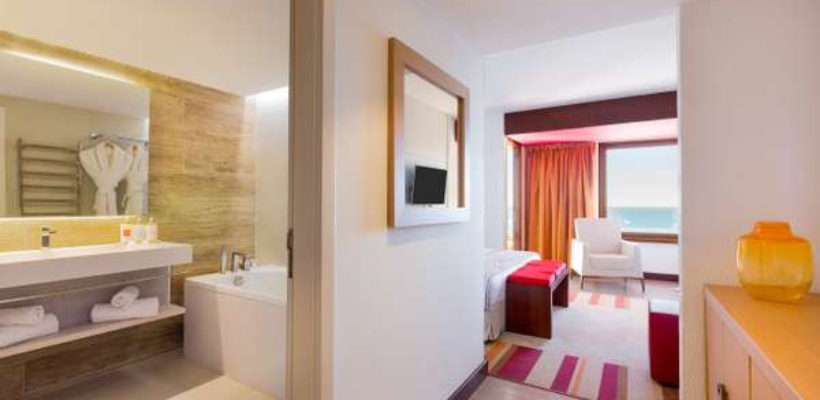 Club_Med_Cotes_Mediterraneennes_Da_Balaia_suite_room_1_10