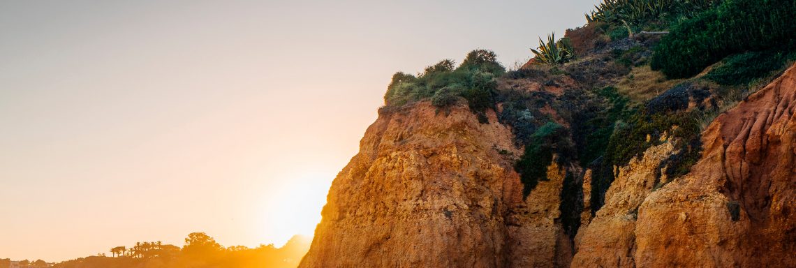 Club Med Portugal Da Balaia - La montage et le coucher de soleil vue de la plage